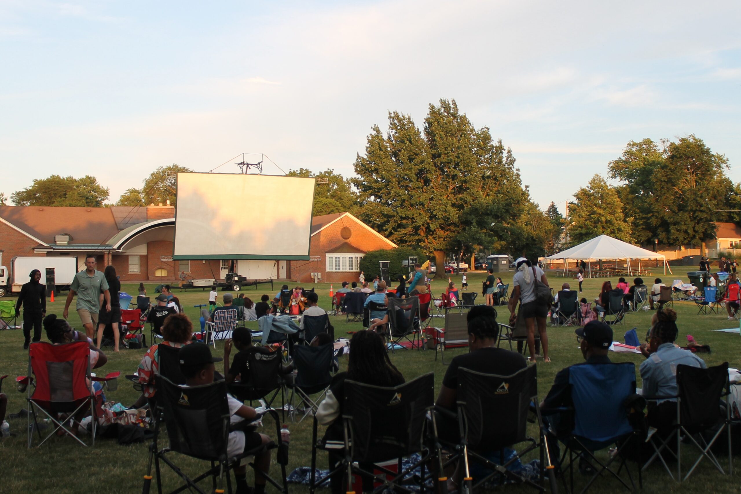 photo of the outdoor screen at brew and view